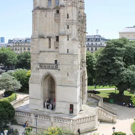 Spacious And Atypical Nest View Of Monuments * Paris