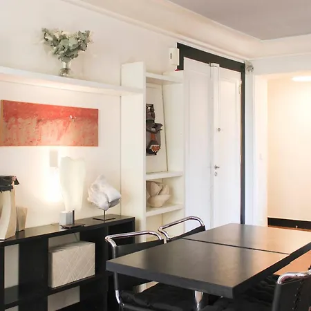 Spacious And Atypical Nest View Of Monuments Appartamento Parigi