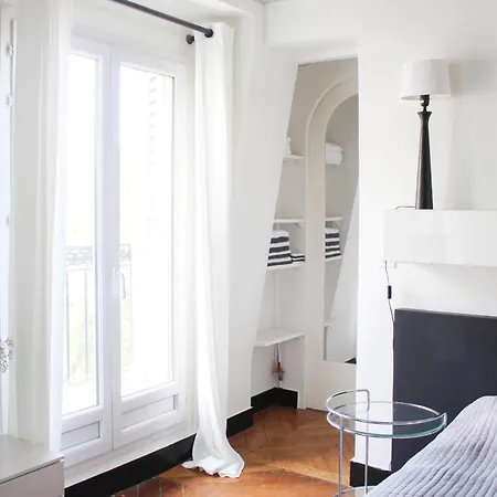 Appartamento Spacious And Atypical Nest View Of Monuments Parigi